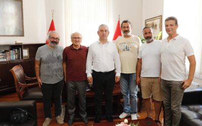 Kozak Sanat Köyü yeni dönem çalışmaları için Bergama Belediye Başkanı’nı makamında ziyaret etti